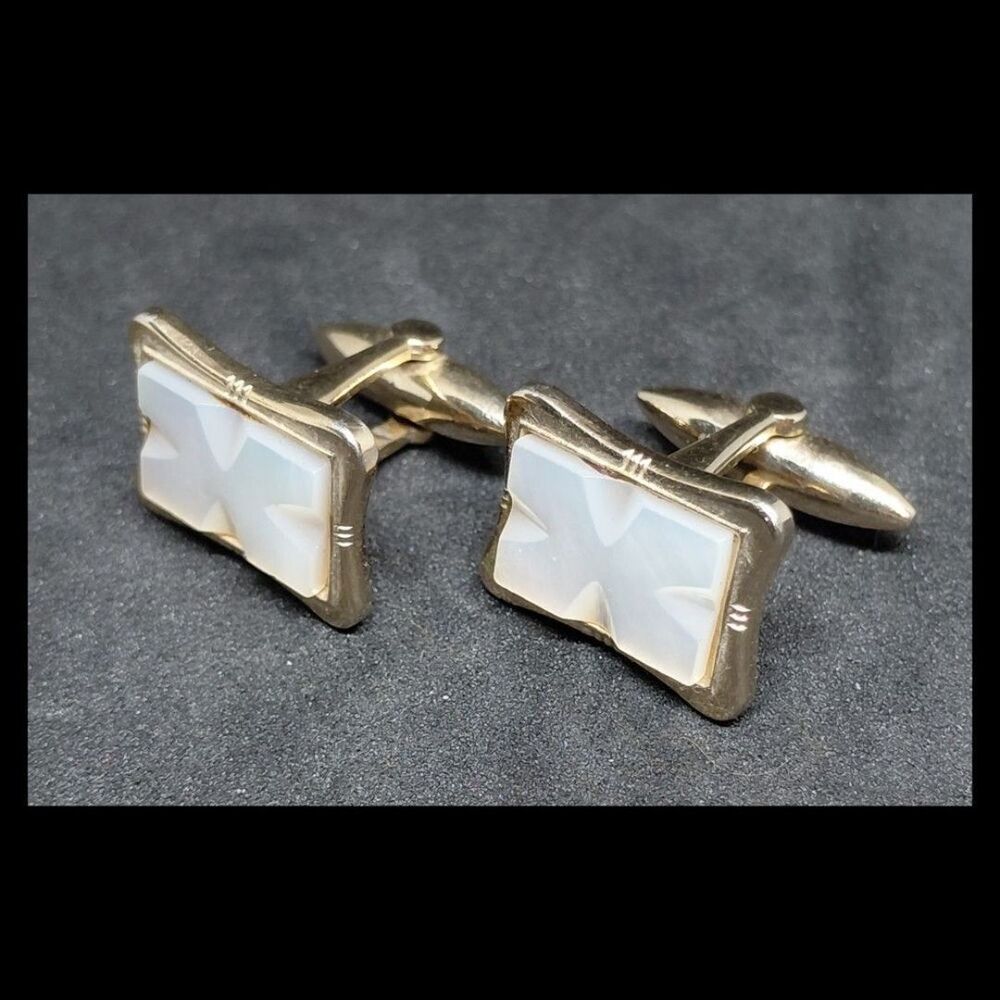 Vintage 1960-1970 Gold Mother of Pearl Rectangular Cuff Links